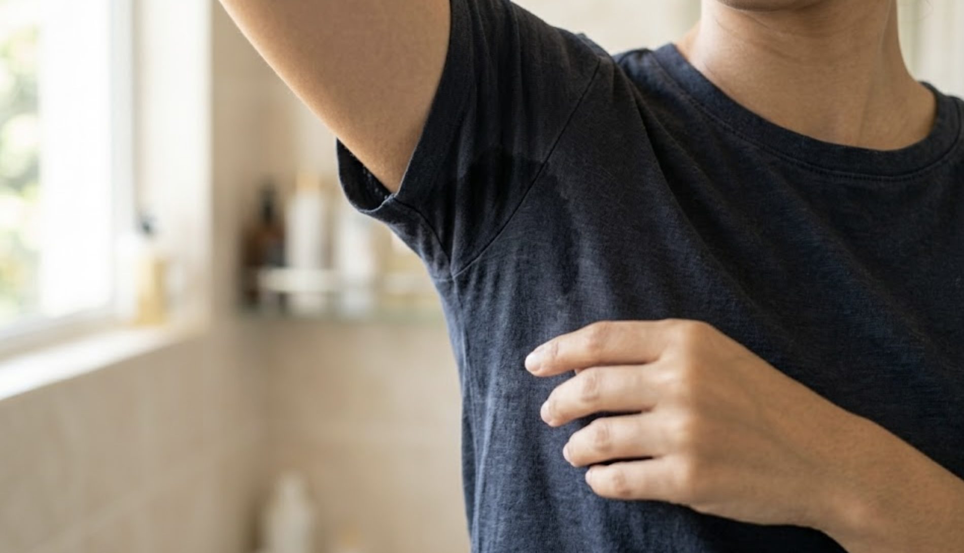 Косметологи розповіли, чим замінити дезодорант від запаху поту. Фото: Добрі новини