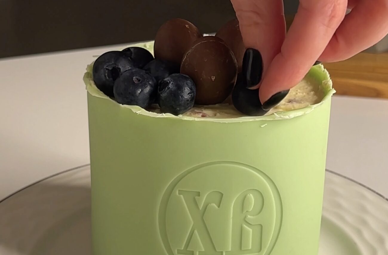 Господині поділилися рецептом сирної паски в шоколаді. Фото: YouTube Ptashka Oly 