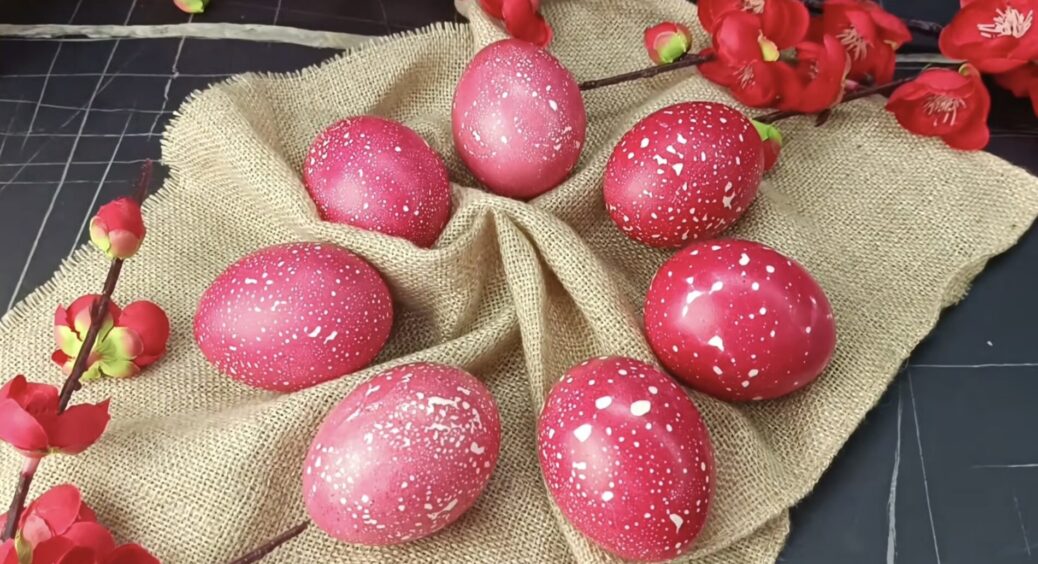 Якісь космічні крашанки виходять з цим лайфхаком: “магія” займає 2 хвилини, а виглядають просто люксово 