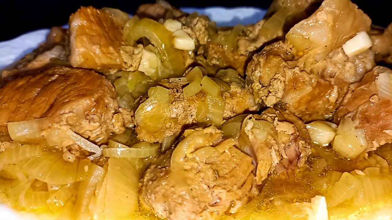 Шеф-кухарі розповіли, як розм'якшити найжорсткіше м'ясо. Фото: YouTube ПРОСТО СМАЧНО З ВІТАЛІНОЮ